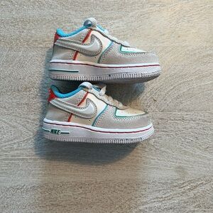Nike T4 Air Force 1Sneakers in White with Teal & Red Accents